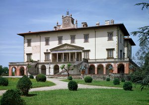 A Villa Medici, construída por Lorenzo, o Magnífico, 1480